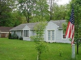 1013 Forest Ave, Burton, MI 48509