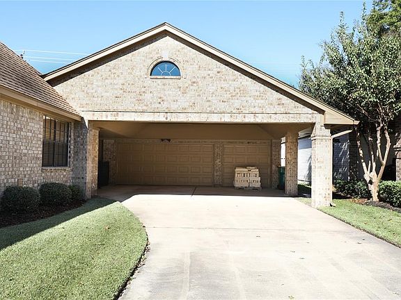 3rd image of 2320 Augusta Dr