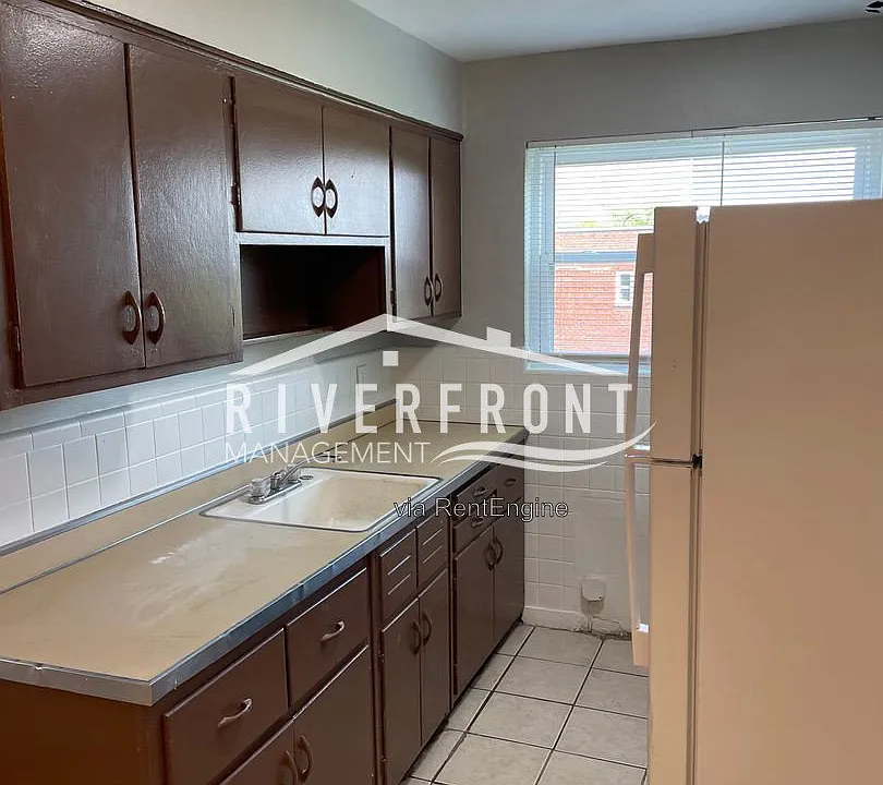 2320 Westwood Northern Blvd #1