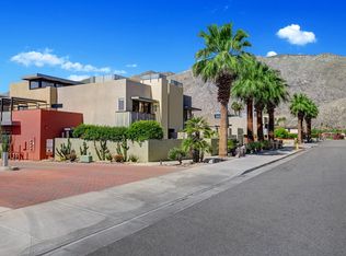 695 E Arenas Rd, Palm Springs, CA 92262