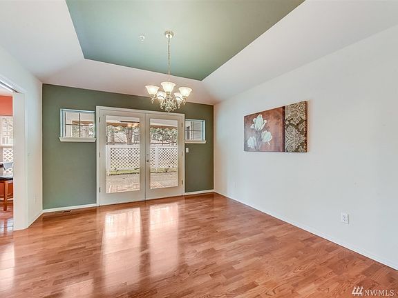 5th image of 22433 SE Highland Ln