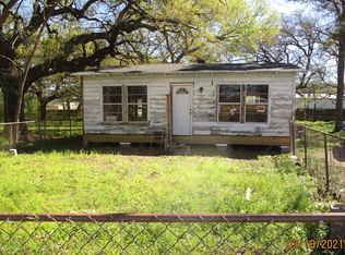 211 Brockman St, Clute, TX 77531