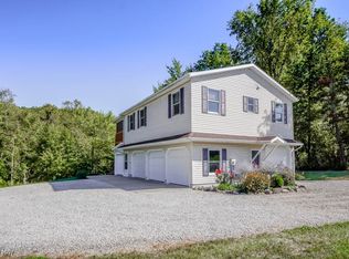 9091 Cable Line Rd, Diamond, OH 44412