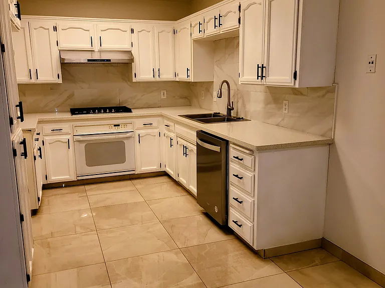 1542 E Alluvial Ave #128 — Photo 5