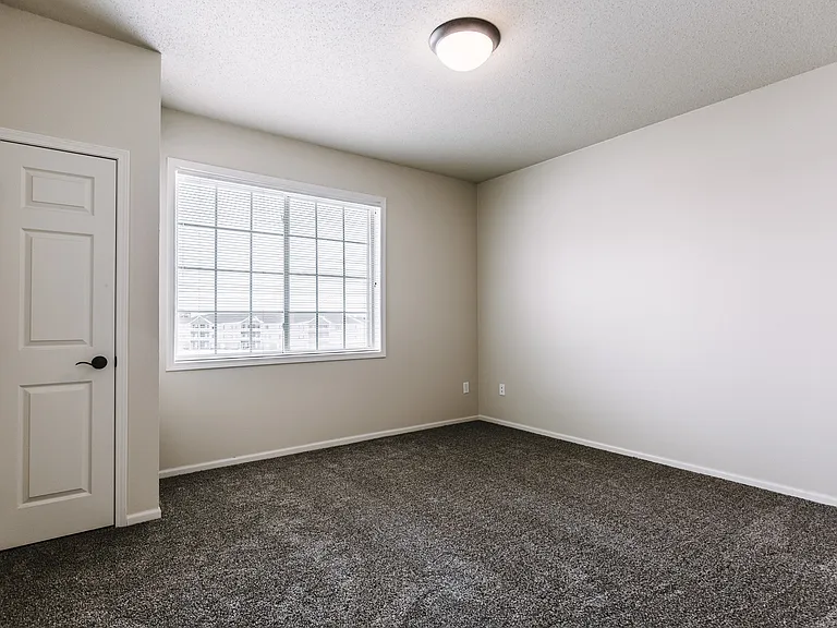 Lakewood Crossing Apartments — Photo 18