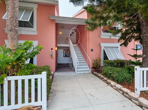 3675 41st Way S APT J, Saint Petersburg, FL 33711