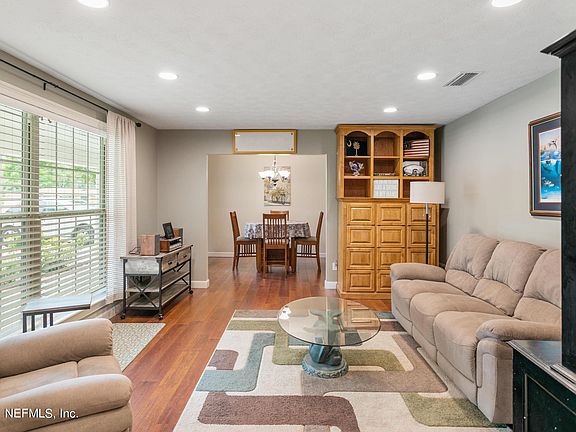 5th image of 3321 Heathcliff Ln
