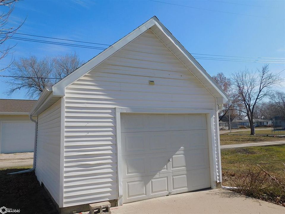106 S Prince St, Dow City, IA 51528 Zillow