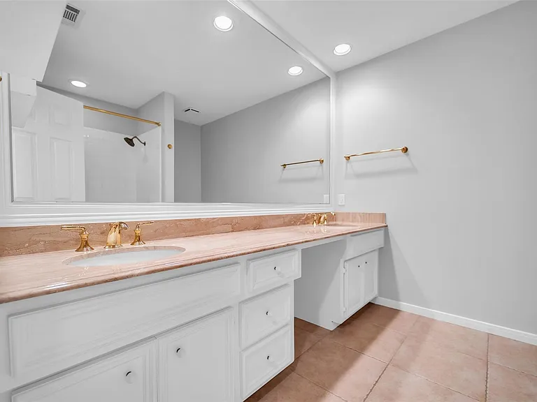 3827 Bratton St — Photo 29
