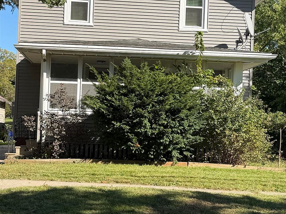 1st image of 1607 Latham St