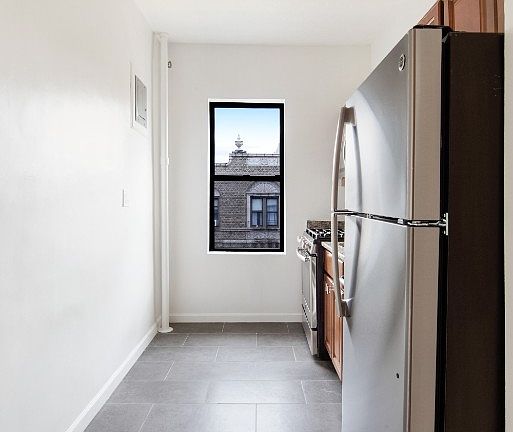 5th image of 344 Fort Washington Ave APT 1E