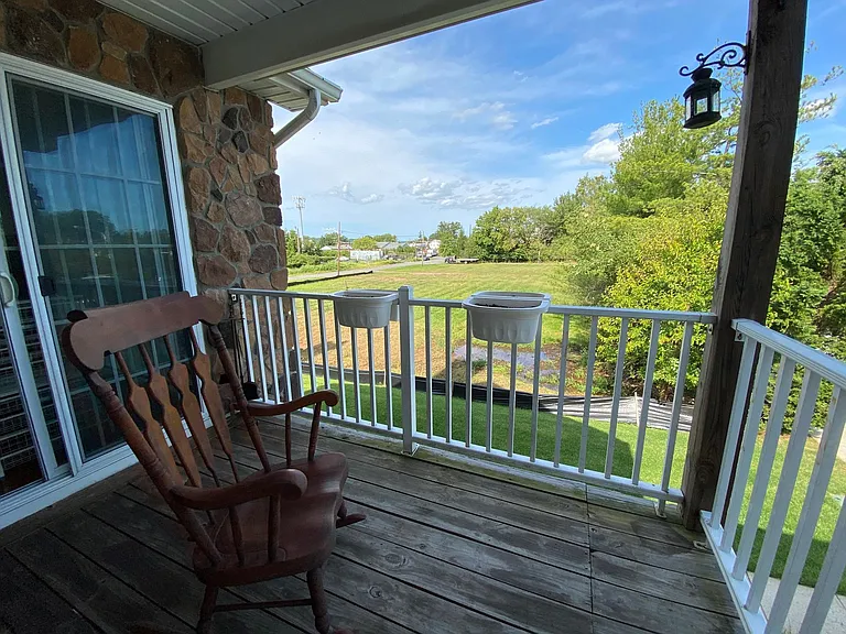 121 Chariot Ct — Photo 10