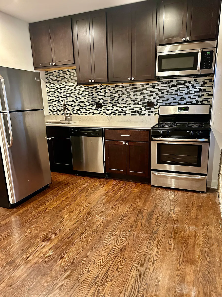 Building Photo - 1143 N Mozart St #3R