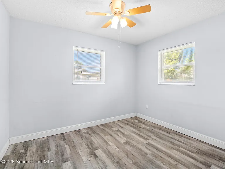 311 W University Blvd — Photo 13