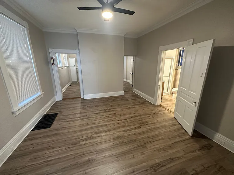 2023 Greenup St #1 — Photo 5