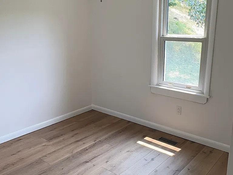 3076 Skyview Dr — Photo 7