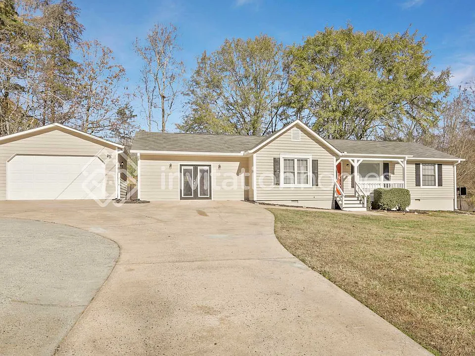 3285 Chattahoochee Rd