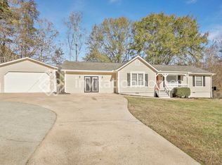 3285 Chattahoochee Rd, Cumming, GA 30041