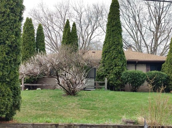 2091 Jefferson St, Holt, MI 48842