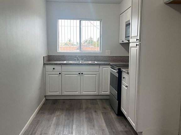 2nd image of 2500-2506 E Spaulding St #2506-6