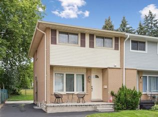 71 Overlea Dr, Kitchener, ON N2M 1S9