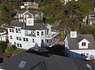 1924 NE 71st St, Lincoln City, OR 97367