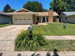 81 McCarthy Dr, Springfield, IL 62702