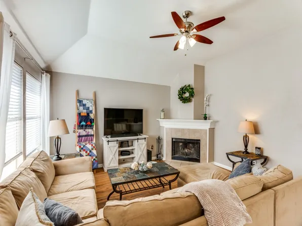 8204 Dynasty Dr, Fort Worth, TX 76123
