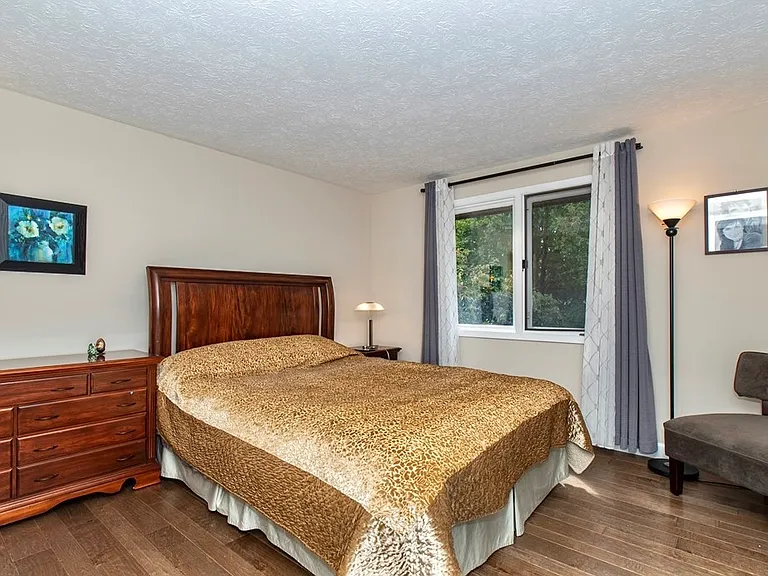 25441 Halburton Rd — Photo 10