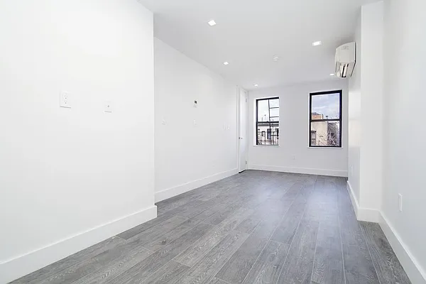 Rented by Brick&Mortar | media 9