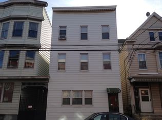 53 Lang St, Newark, NJ 07105