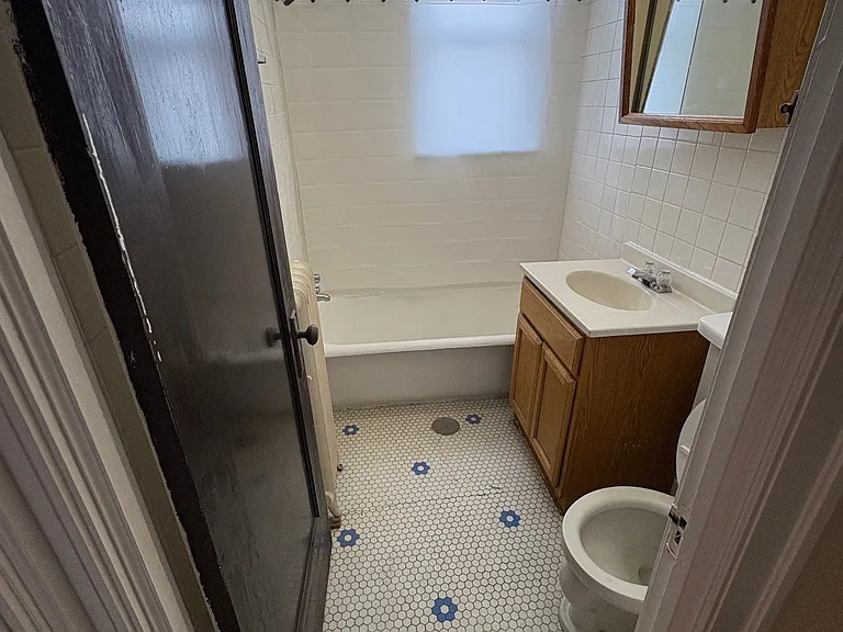 6102 W Cermak Rd #7 — Photo 3
