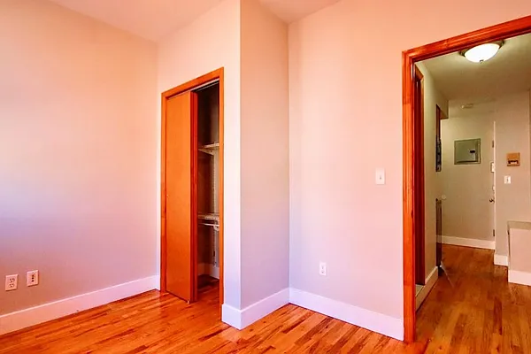 Rented by Bond New York | media 15