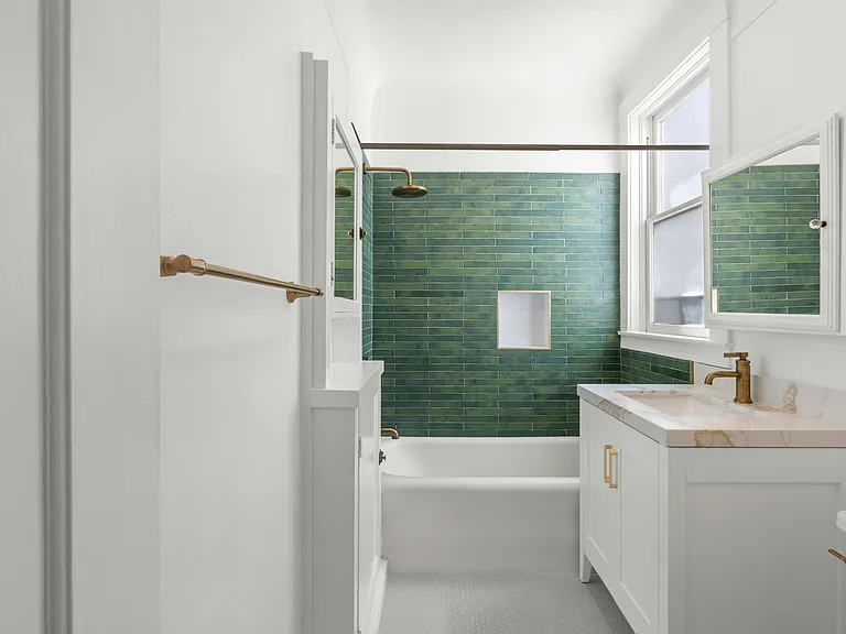 1166 S Van Ness Ave #5 — Photo 20