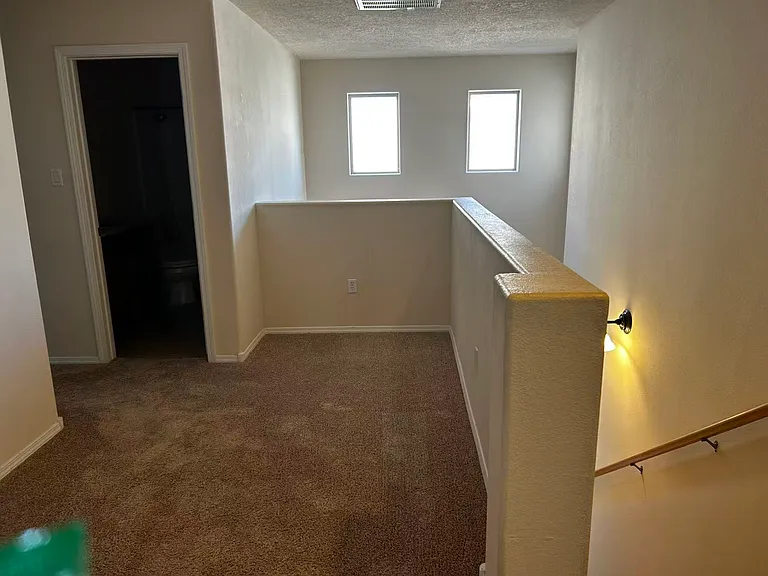 10916 Fort Point Ln NE — Photo 21
