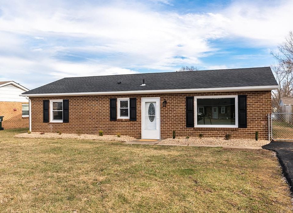 1st image of 15 Manton Ln