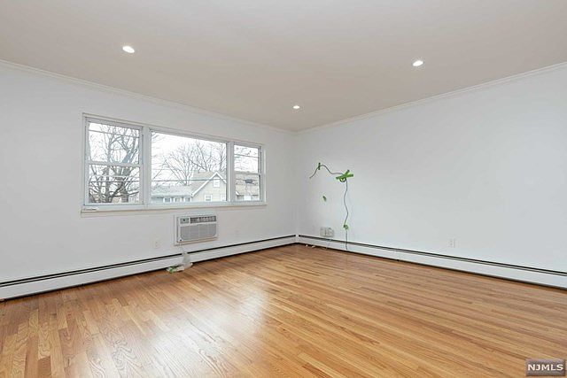 2nd image of 198 Conover Ave APT 1