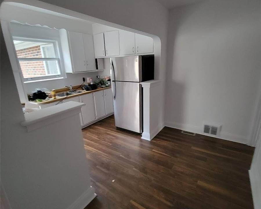 1st image of 174 Johnston Ave