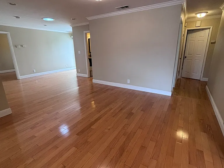 4901 Yellowstone Park Dr — Photo 9
