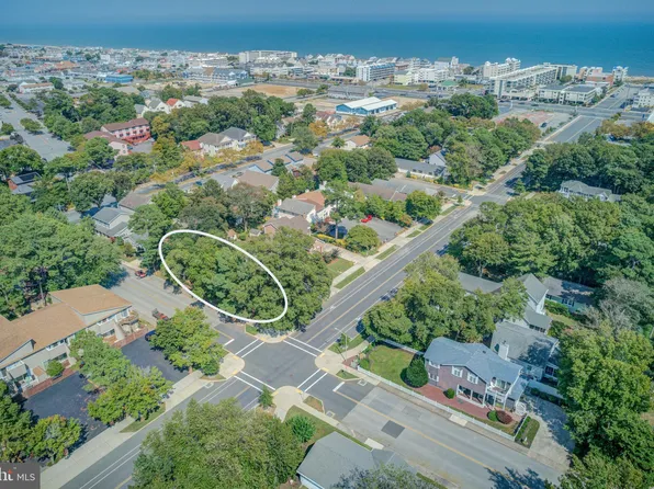 312 141st St, Ocean City, MD 21842