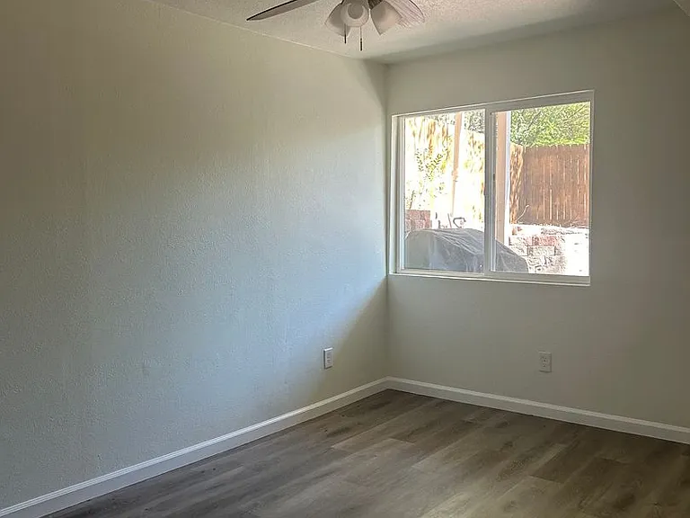 839 E Costilla St #B — Photo 10