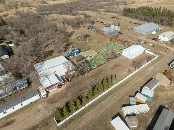11 51st Ave SE, Minot, ND 58701
