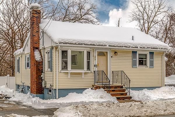 1st image of 373 Lynnfield St