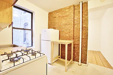 Rented by Best Apartments North Inc