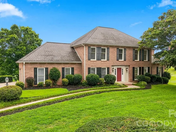 18 Meandering Way, Granite Falls, NC 28630