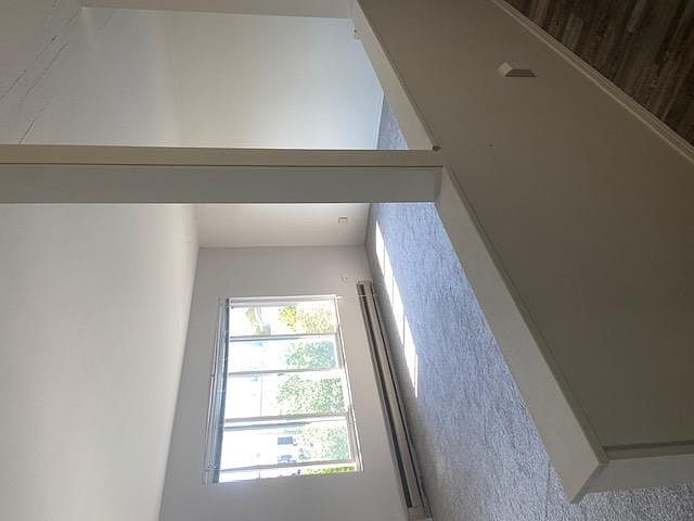 2nd image of 406 E George St #5-406EGEOR