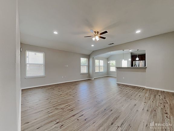 4th image of 6048 Heron Dr