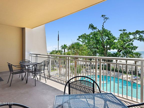 5th image of 2228 Beach Dr APT 203