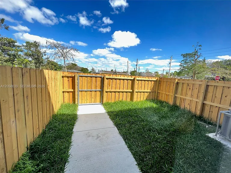 1310 NW 6th Ave #G — Photo 11