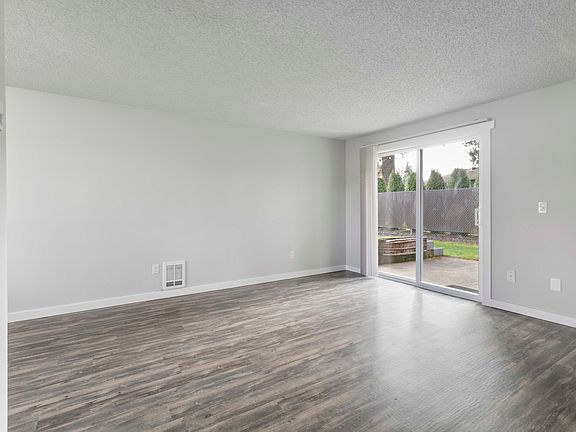 4th image of 1801 Magnolia St SE #C1